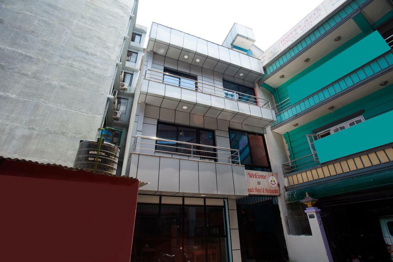 Hotel Crossroads Kathmandu Bagian luar foto