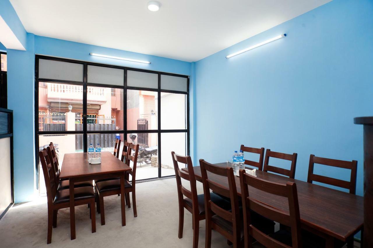 Hotel Crossroads Kathmandu Bagian luar foto